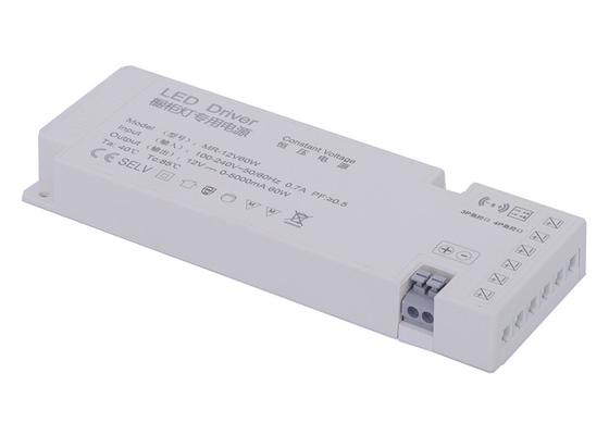 5A 12V 정전압은 주도하는 채널 테이프 지시등을 위한 드라이버 60W를 이끌었습니다